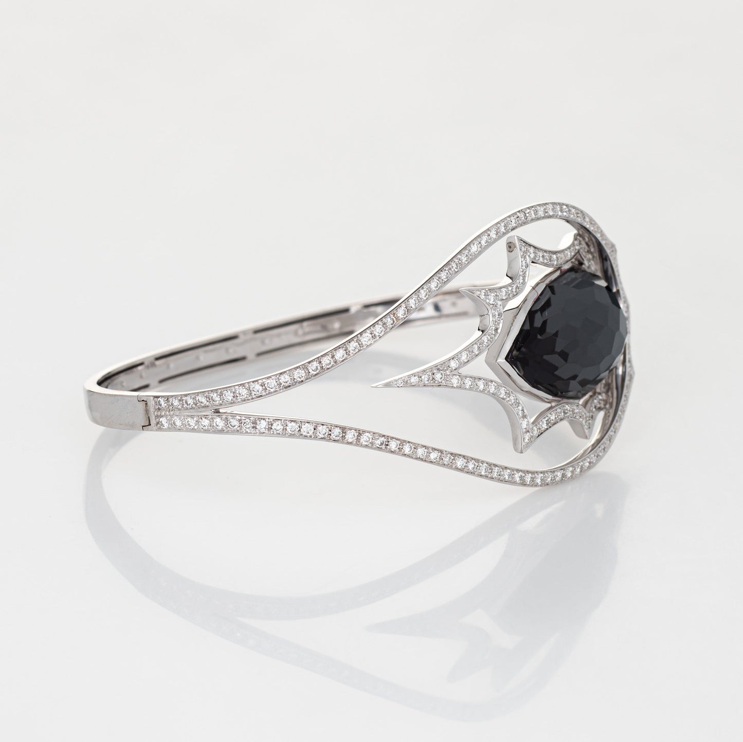 Stephen Webster Diamond Cuff Bracelet Murder She Wrote 18 Karat Gold Estate