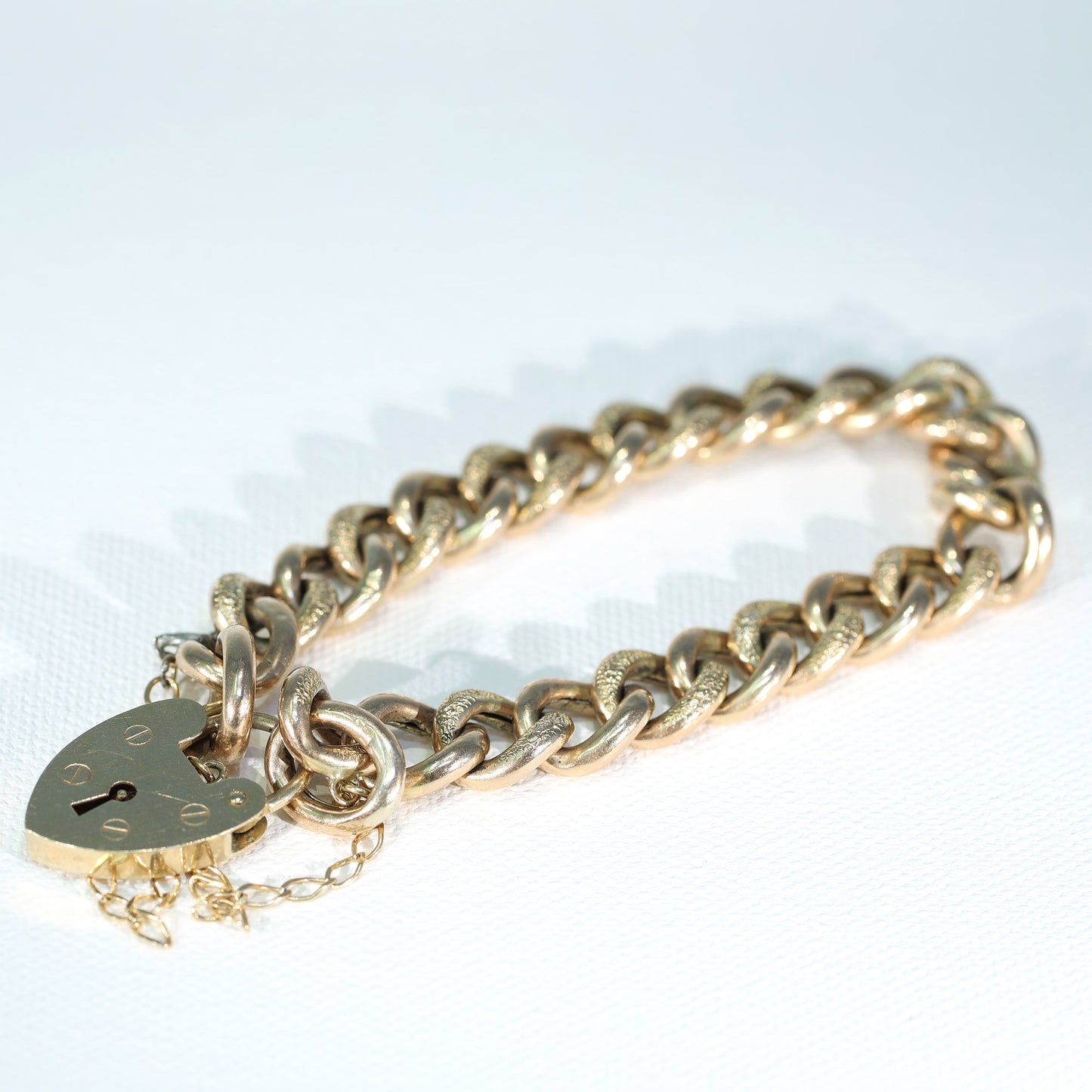 Antique 9k Gold Heart Curb Link Bracelet 7.75
