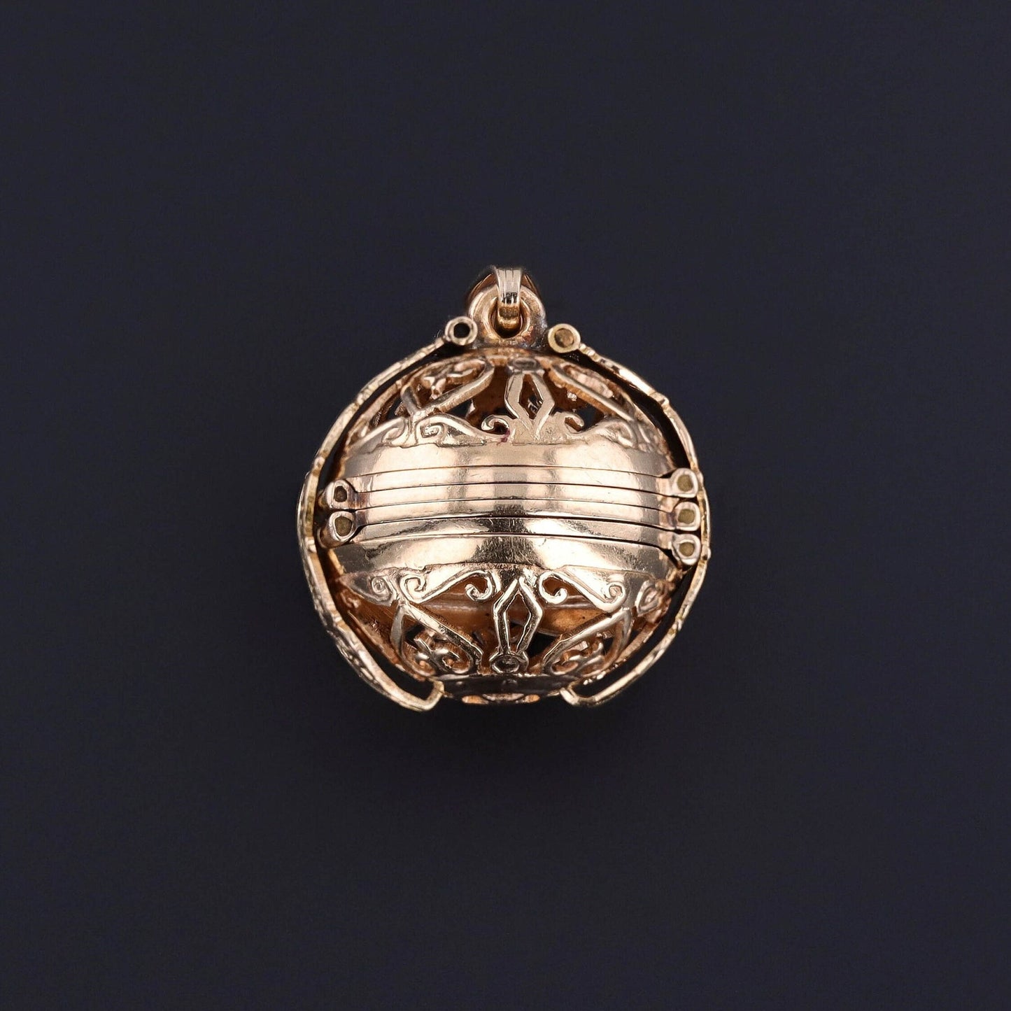 Antique Folding Orb Photo Locket of 18k Gold
