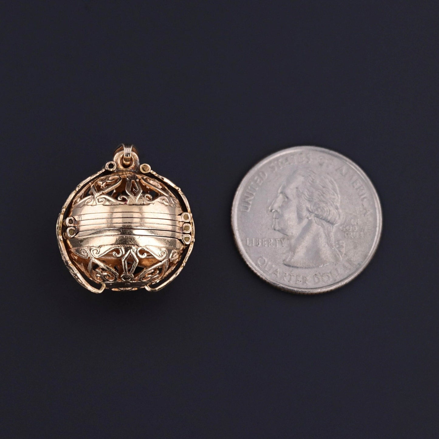 Antique Folding Orb Photo Locket of 18k Gold