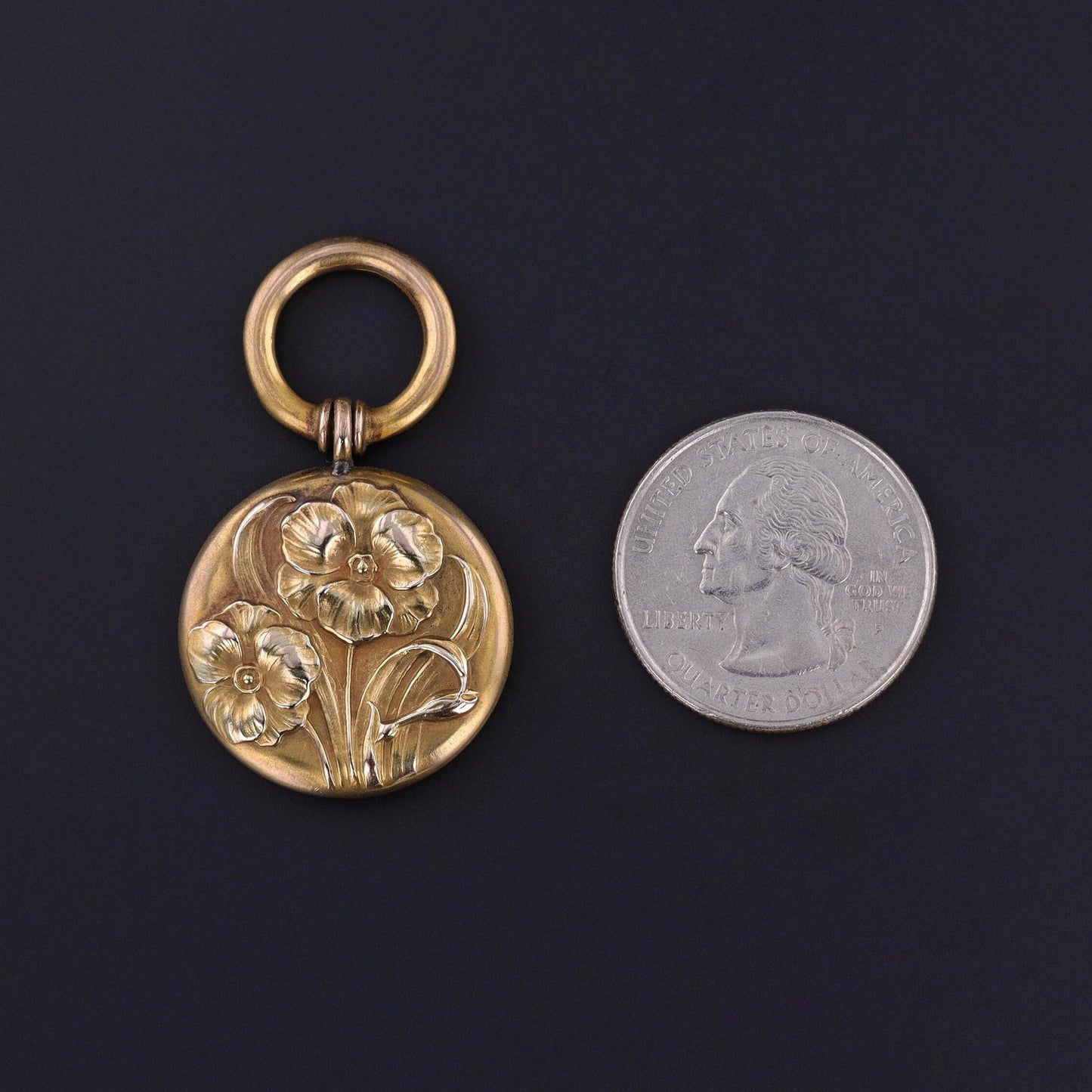 Antique Floral Pendant of 10k Gold