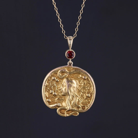 Antique Garnet Eve Necklace of 18k Gold